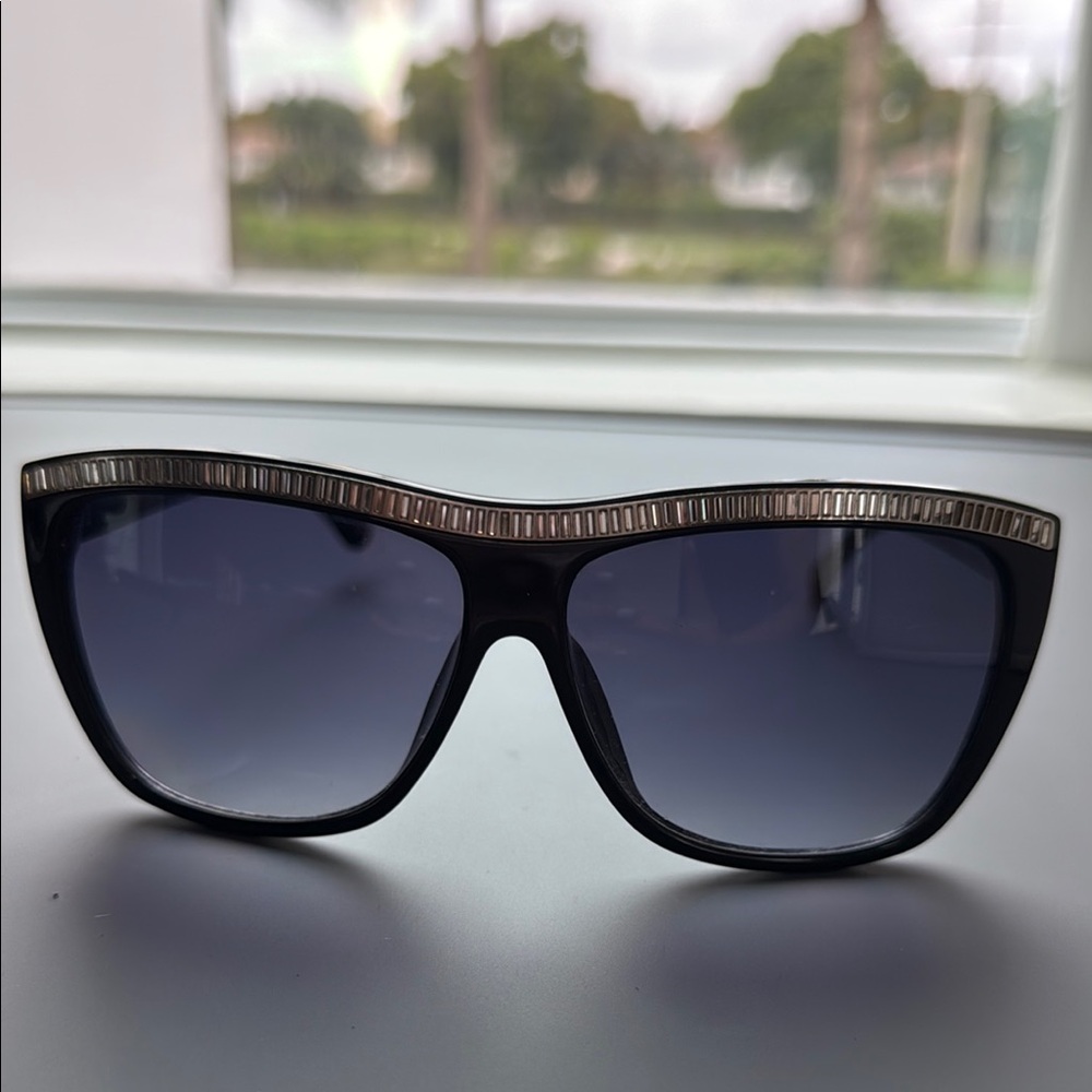 Sunglass